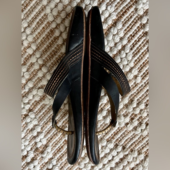 Olukai Mana Lua sandal - black leather, size 10 - Picture 3 of 6